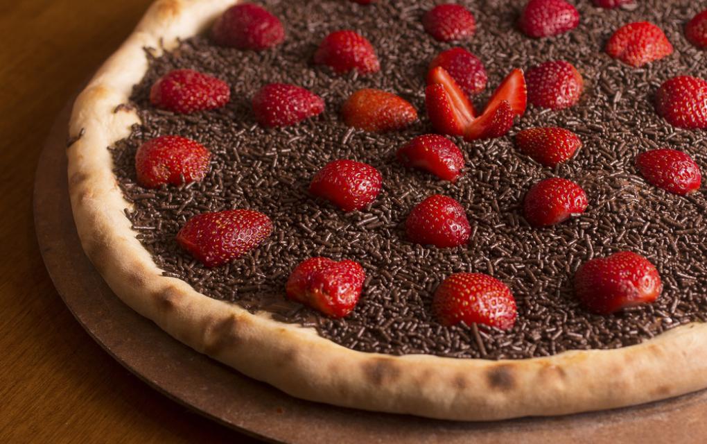 uma deliciosa pizza de Morango